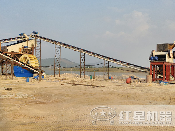 轮斗洗砂机作业现场 轮斗洗砂机作业现场