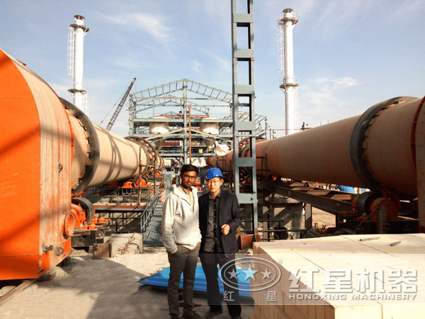 技术人员回访客户现场 技术人员回访客户现场